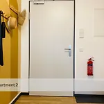 Daire Modernes Apartment/zentrum/wi-fi/parkplatz